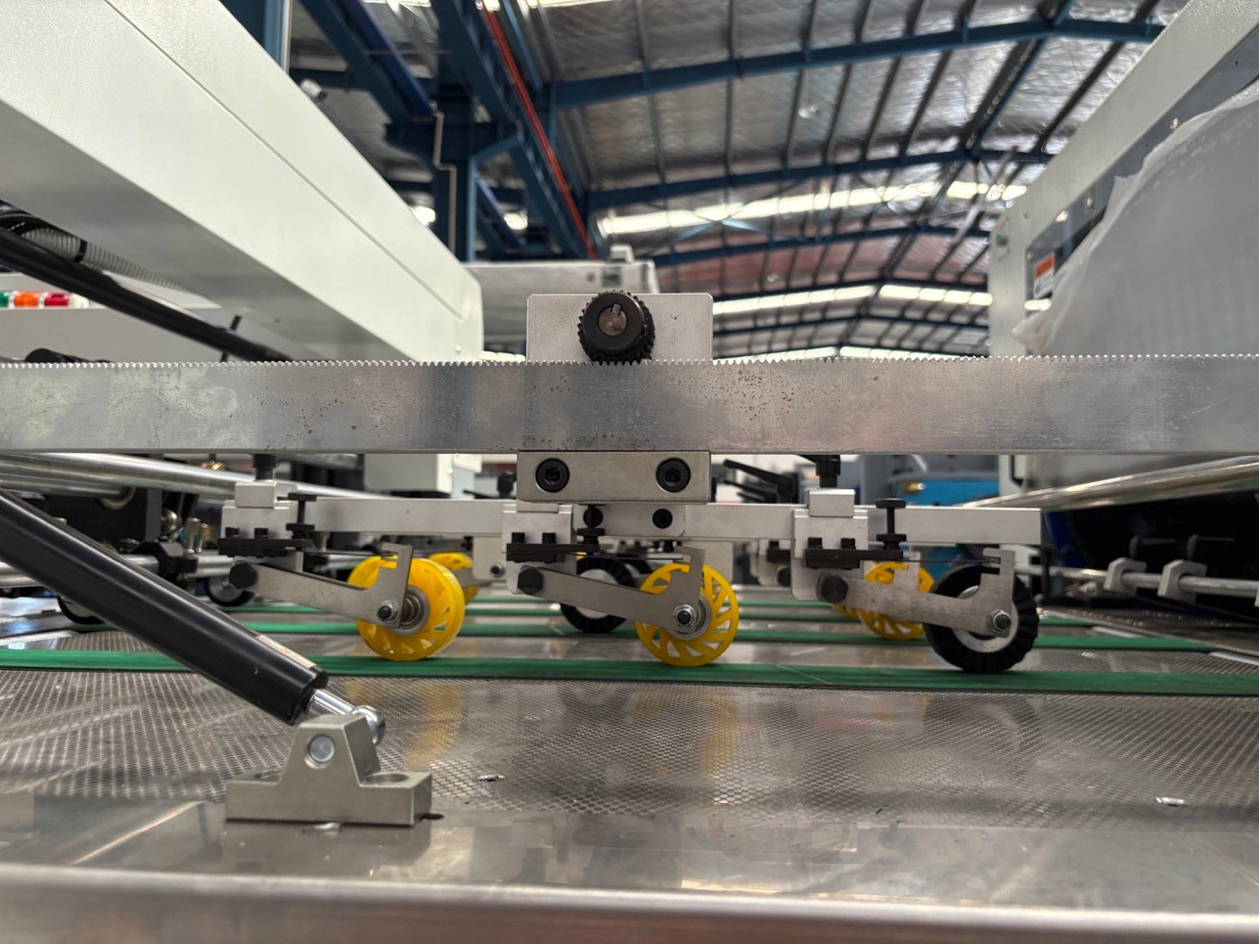 Automatic Die Cutting & Creasing Machine 4