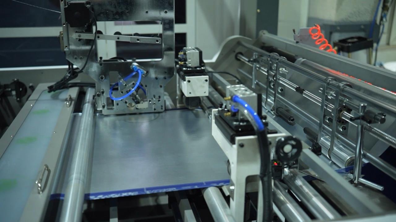 XC700/800 Non-Woven Bag Making Machine